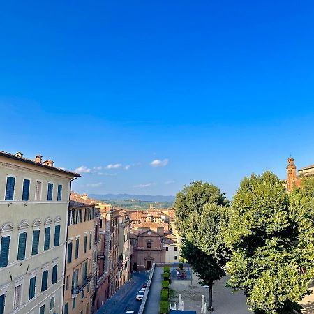 Sisters' Home - Appartamento Nel Centro Storico Con Terrazzo, Aria Condizionata E Vasca Da Bagno Siena Zewnętrze zdjęcie