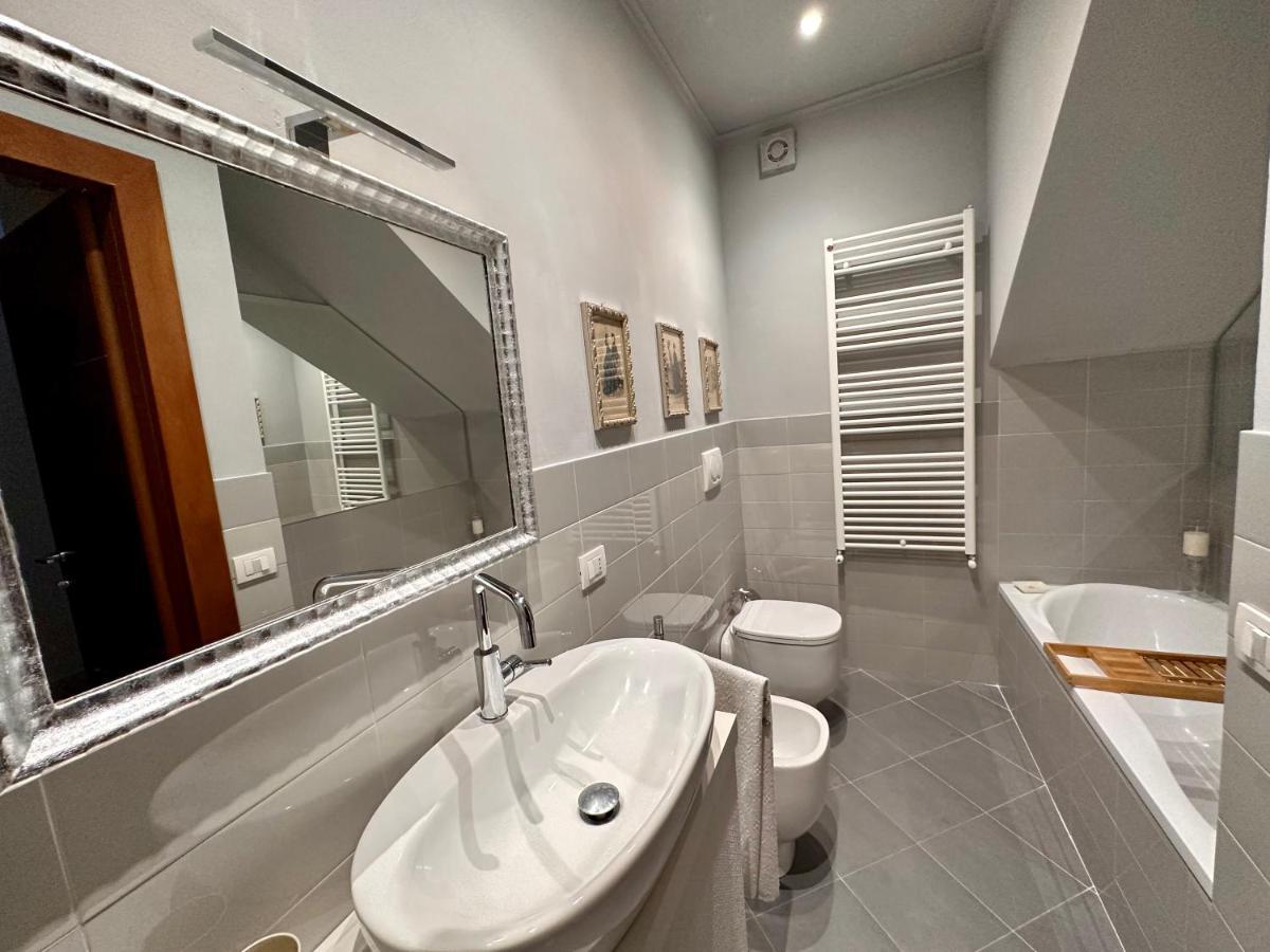Sisters' Home - Appartamento Nel Centro Storico Con Terrazzo, Aria Condizionata E Vasca Da Bagno Siena Zewnętrze zdjęcie