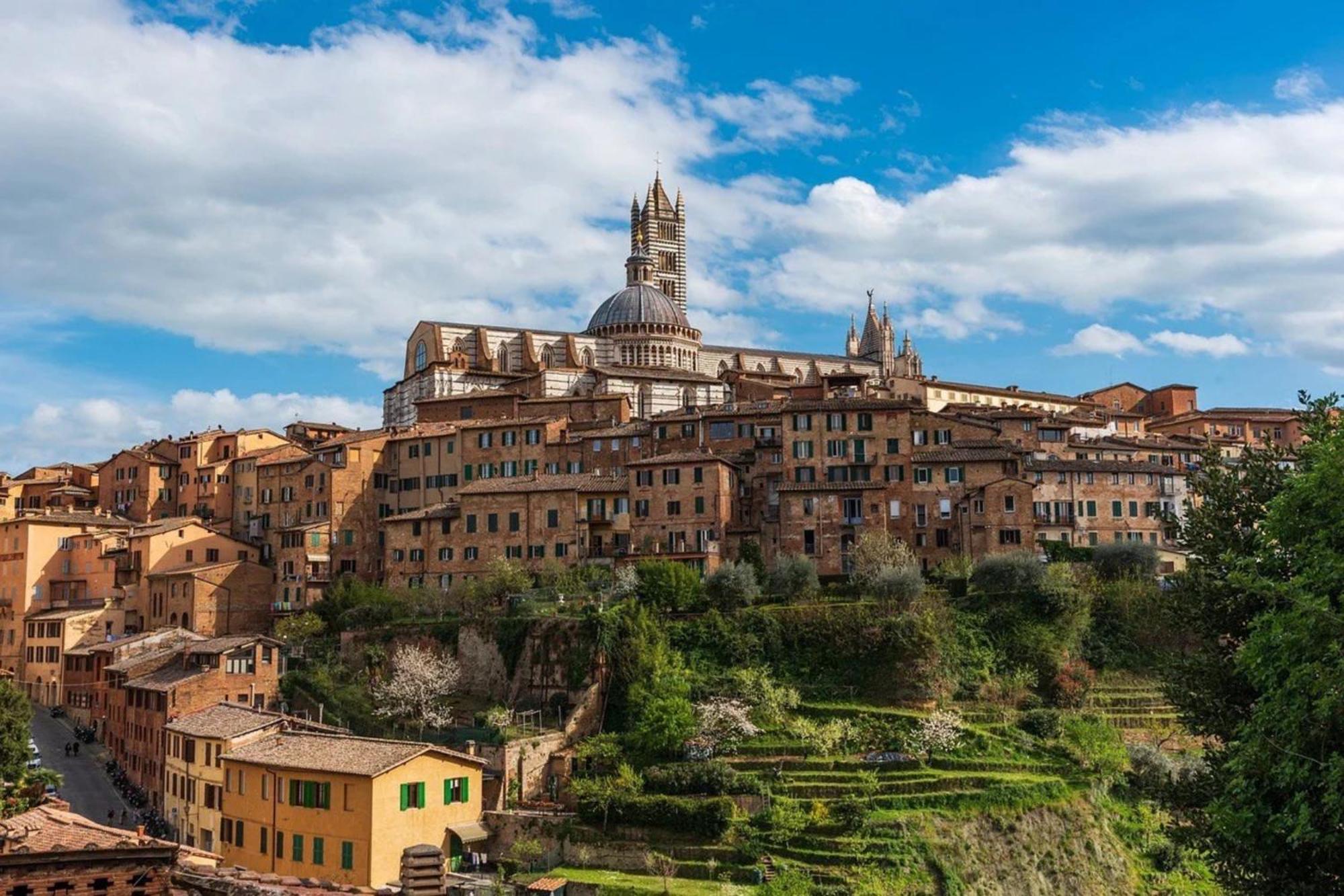 Sisters' Home - Appartamento Nel Centro Storico Con Terrazzo, Aria Condizionata E Vasca Da Bagno Siena Zewnętrze zdjęcie
