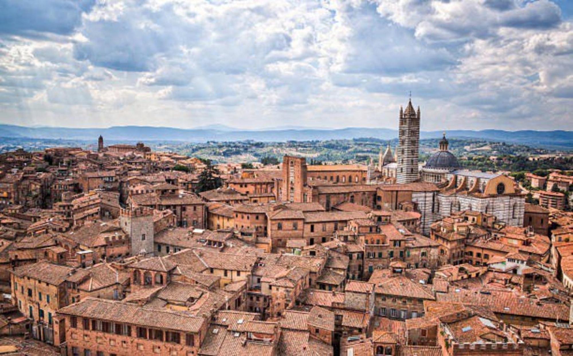 Sisters' Home - Appartamento Nel Centro Storico Con Terrazzo, Aria Condizionata E Vasca Da Bagno Siena Zewnętrze zdjęcie